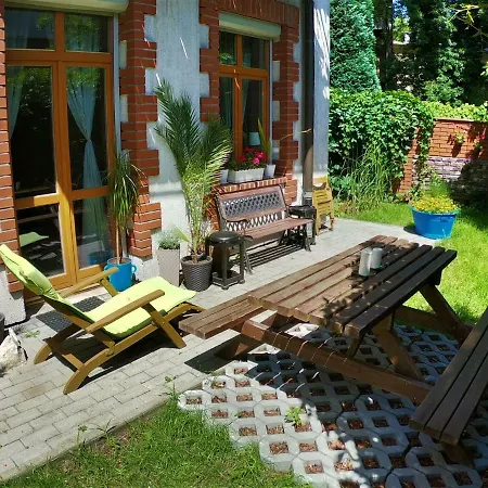 Homely Garden Old Town *